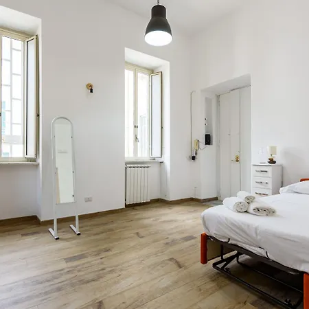 Via Morghen 63 - Primo Piano Apartamento